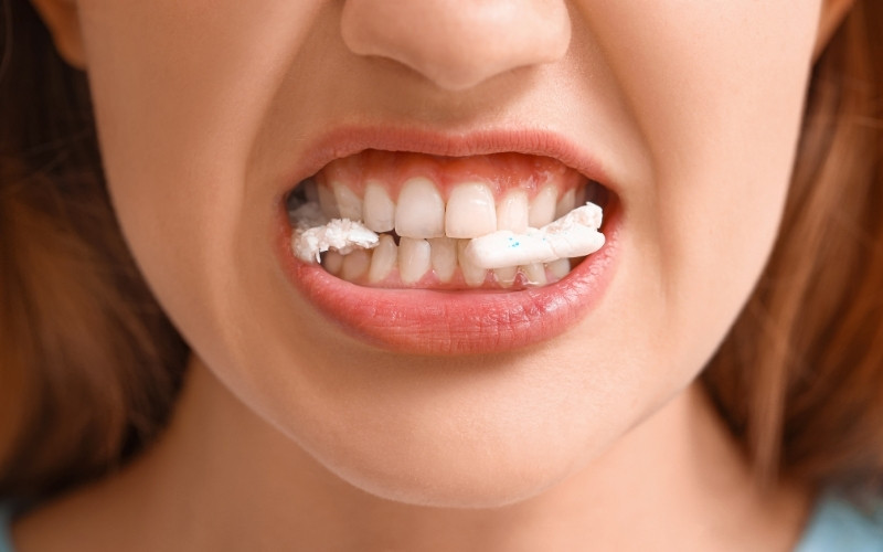 Can You Chew Gum With Dentures
