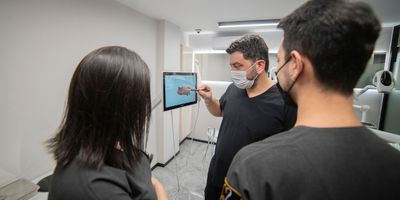 dental-veneer-in-turkey-trial-smile-with-dr.